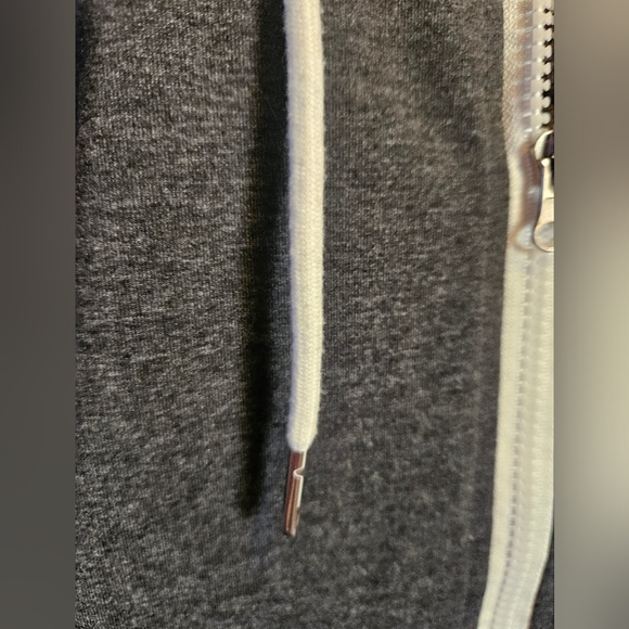 NWOT AMAZON dark Grey zipper hoodie SMALL UNISEX - Picture 4 of 12